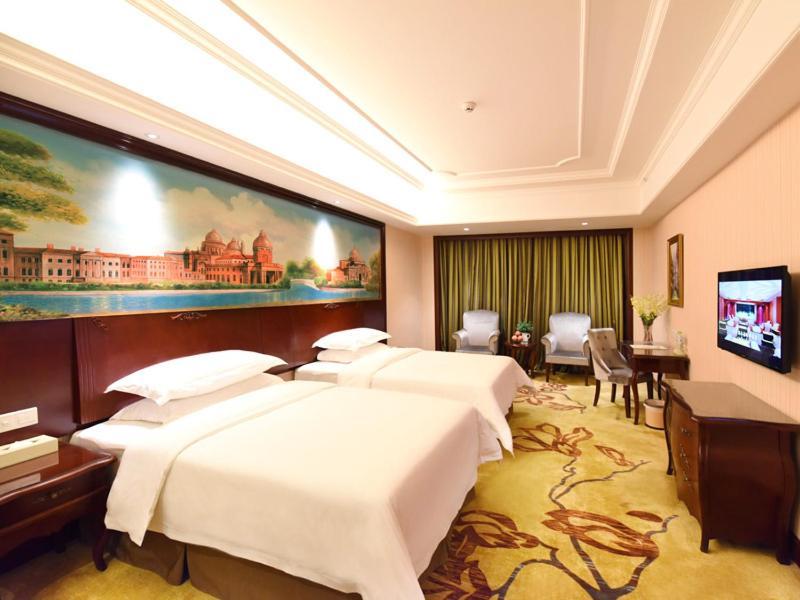 Vienna Hotel Loudi Chunyuan Pedestrian Street Екстериор снимка